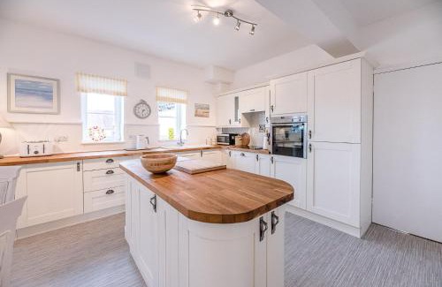 Lavenham Apartment | Discover 4 Ropers Court: Top Rated Stay in Lavenham