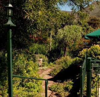 Graaff-Reinet Bed & Breakfast | Discover Relaxation at 4 Rothman Street B&B - Rated 9/10