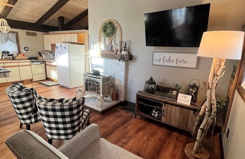 West Bridgton Cottage | Idyllic 4 Season Cottage with Water Access to Moose Pond
