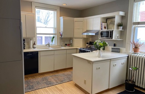 Meaford House | Updated Historic Edwardian with Pool & Pet-Friendly Perks