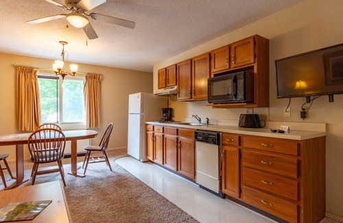 Beech Mountain Apartment | Family-Friendly Getaway at 4 Seasons Beech Mountain