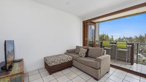 Kings Beach Apartment | Welcoming Shorebreak: Family-Friendly Retreat at Kings Beach