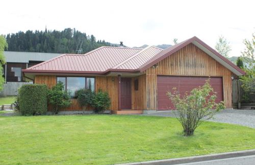 Hanmer Springs House | Family-Friendly Retreat at 4 St James Avenue - Rated 8.5/10