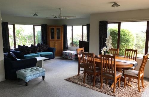 Hanmer Springs House | Family-Friendly Retreat at 4 St James Avenue - Rated 8.5/10