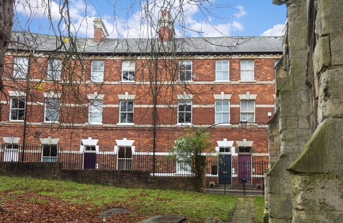 York House | Elegant Central York Town House with Spa & Family Amenities