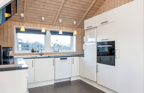 Bork Havn House | Guest Rated 10/10: Family-Friendly Holiday Home in Hemmet