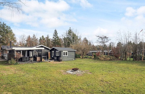 Hou House | 4 Star Holiday Home in Hals