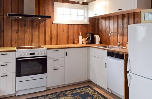 Halden House | Cozy 4-Star Holiday Home in Berg I Østfold with Kitchen