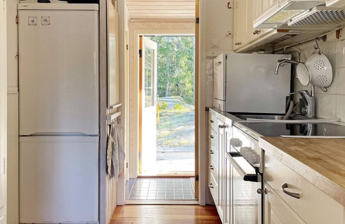 Norrtalje Municipality House | Charming 4-Star Holiday Home with Ocean View in VäTö