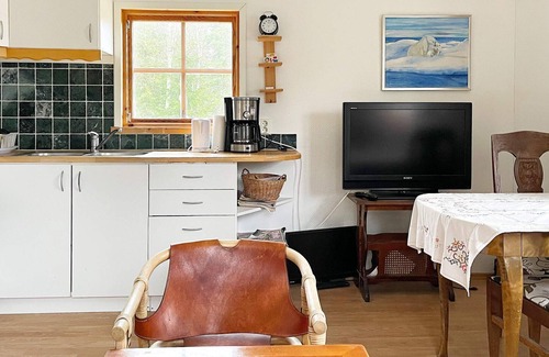 Vaddo House | Elegant 4-Star Holiday Home in VÄDDÖ with Kitchen & Family Amenities