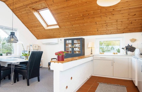 Vemb House | Charming 4-Star Holiday Home with Oceanfront Views in Vemb