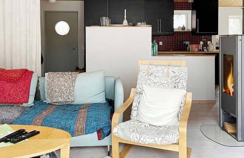Klintehamn House | Cozy 4-Star Holiday Home with Ocean View in Klintehamn