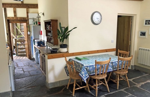 Tirabad Cottage | Experience Drovers Retreat: Pet-Friendly & Family-Oriented