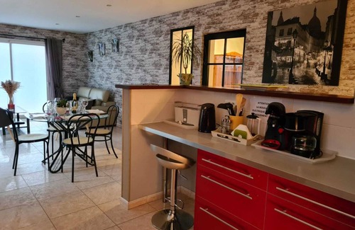 Biganos Villa | 4-Star Villa with Heated Pool in Arcachon Basin