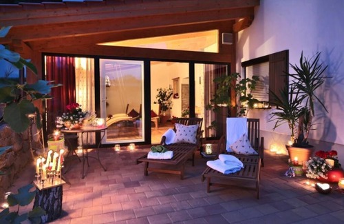 Barnzell Apartment | Comfortable 4-Star Apartment with Free Riding Opportunities