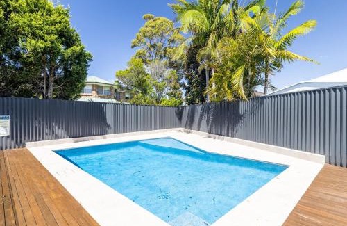 Salamander Bay House | Discover 4 The Port Hole: Family-Friendly Pool Oasis