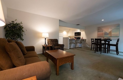 French Lick Villa | 4 Villas with Full Kitchen and Indoor Pool | Free Parking