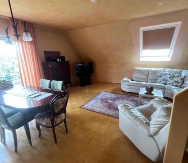 Bortfeld Apartment | Comfortable 4-Room Apartment in Prime City Location