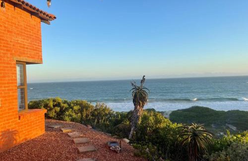 Paradise Beach House | Oceanfront 4 Zwaan: Guest Rated 9.6 with Ocean Views