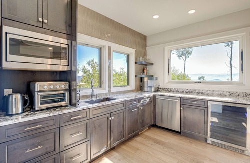 Glenwood Springs House | Inviting Glenwood Springs Retreat with Mountain Views & Spa