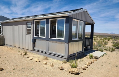 Alpine Cabin | Discover Comfort at Black Cat Ranch: Family-Friendly Retreat