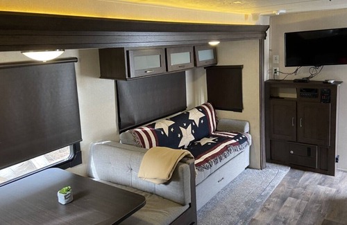 Frazier Park House | 40-foot Recreational Vehicle