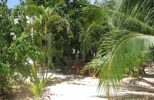 Central Mui Ne Beach Bed & Breakfast | Cozy 5-Star Bed and Breakfast for Up to 6 Guests