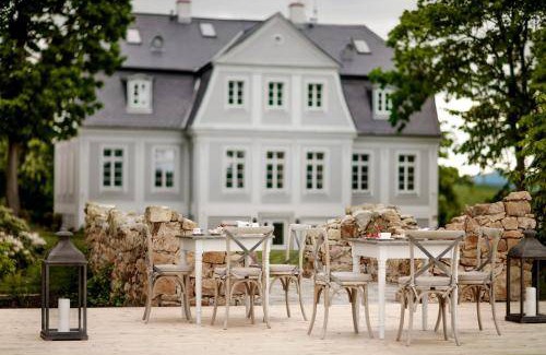 Klodzko Miasto Bed & Breakfast | Cozy Bed and Breakfast for 5 Guests with Restaurant Access
