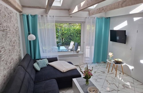 Haffkrug House | Cozy 2-Bedroom Bungalow with Kitchen – Pet Friendly Stay