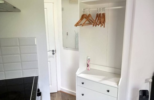 Yeading Apartment | Cozy 40 m² Studio Flat with Kitchen for Two Guests