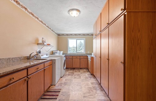 Ashton Cabin | Discover Yellowstone Grand Lodge with Accessible Suites