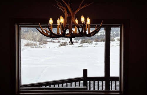 Ashton Cabin | Discover Yellowstone Grand Lodge with Accessible Suites