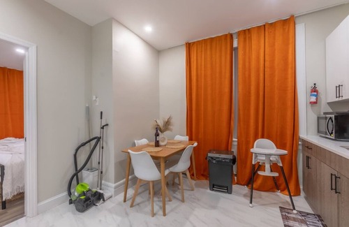Ampere Apartment | Budget-Friendly Stay for 6 Near EWR Airport with Free Parking