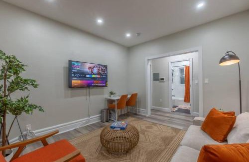 Upper Roseville Apartment | Ideal Stay Near EWR Airport with Pool & Breakfast Included