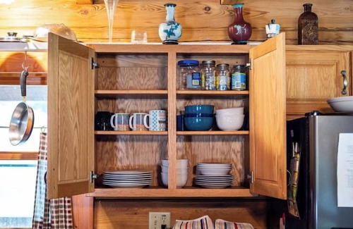 Mcalpin Cabin | Enjoy 25% Off: Oceanfront Retreat with Jacuzzi & Spa