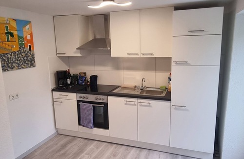 Euren Apartment | Cozy 40 qm Wohnung with Wintergarten and Child-Friendly Garden