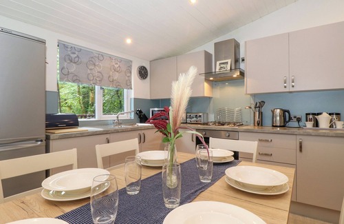 Windermere Cottage | Pet-Friendly Retreat with Hot Tub in Troutbeck Bridge