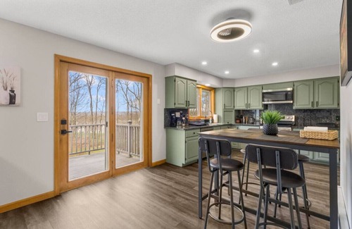 Middletown House | Cozy Retreat with Kitchen & Pet-Friendly Amenities