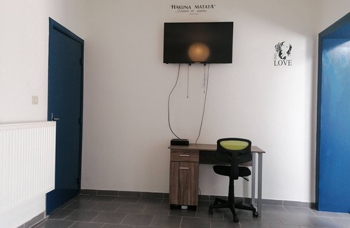 Mons House | Cozy Studio with Kitchen and Free WiFi for Your Stay