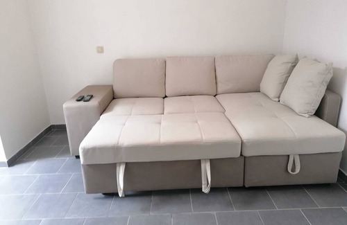 Mons House | Cozy Studio with Kitchen and Free WiFi for Your Stay