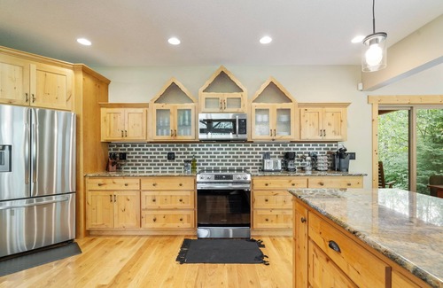 Mount Hood Village House | Custom Cabin Retreat with Game Room, Hot Tub & Sauna