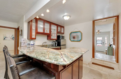 Hollywood Beach House | Experience Searenity at the Beach with Ocean Views & Spa