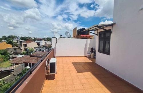 Mount Lavinia House | Family-Friendly Hotel Just 400m from Dehiwala National Zoo