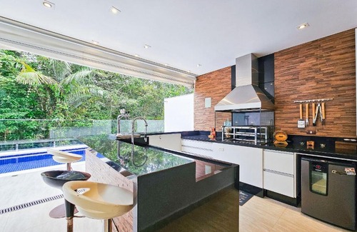 Riviera de Sao Lourenco House | Elegant Casa de 400m² with Pool & Suites in Riviera