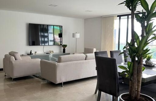 El Castillo Apartment | Elegant El Poblado Apartment with Spectacular Views!