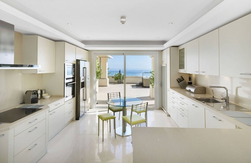 New Golden Mile Apartment | Exquisite 4 Bed Penthouse with Oceanfront Heated Pool