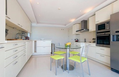 New Golden Mile Apartment | Exquisite 4 Bed Penthouse with Oceanfront Heated Pool