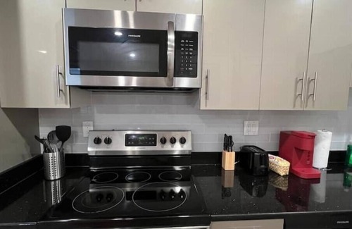 Center City Apartment | Stylish 1BDR Apartment in the Heart of Center City
