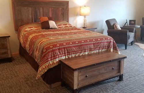 Gardiner Hotel | Discover 406 Lodge at Yellowstone: Family-Friendly Retreat