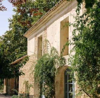 Althen-des-Paluds House | 40m2 suite in 18th-century Provencal farmhouse